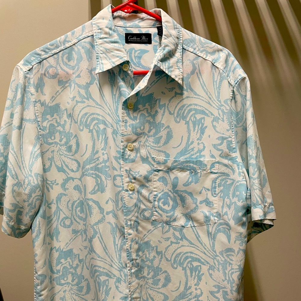 Caribbean Blues by roundtree & yorke lounge shirt